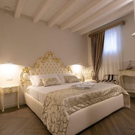 Ca' Vittoria Boutique House Apartsuite Chioggia Buitenkant foto
