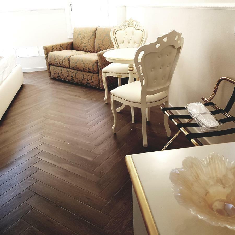 Ca' Vittoria Boutique House Apartsuite Chioggia Buitenkant foto