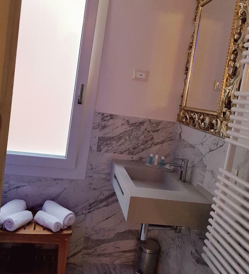 Ca' Vittoria Boutique House Apartsuite Chioggia Buitenkant foto