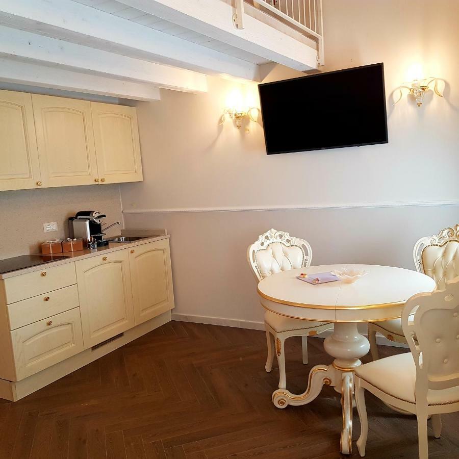 Ca' Vittoria Boutique House Apartsuite Chioggia Buitenkant foto