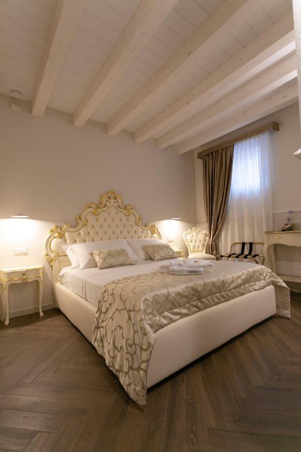 Ca' Vittoria Boutique House Apartsuite Chioggia Buitenkant foto