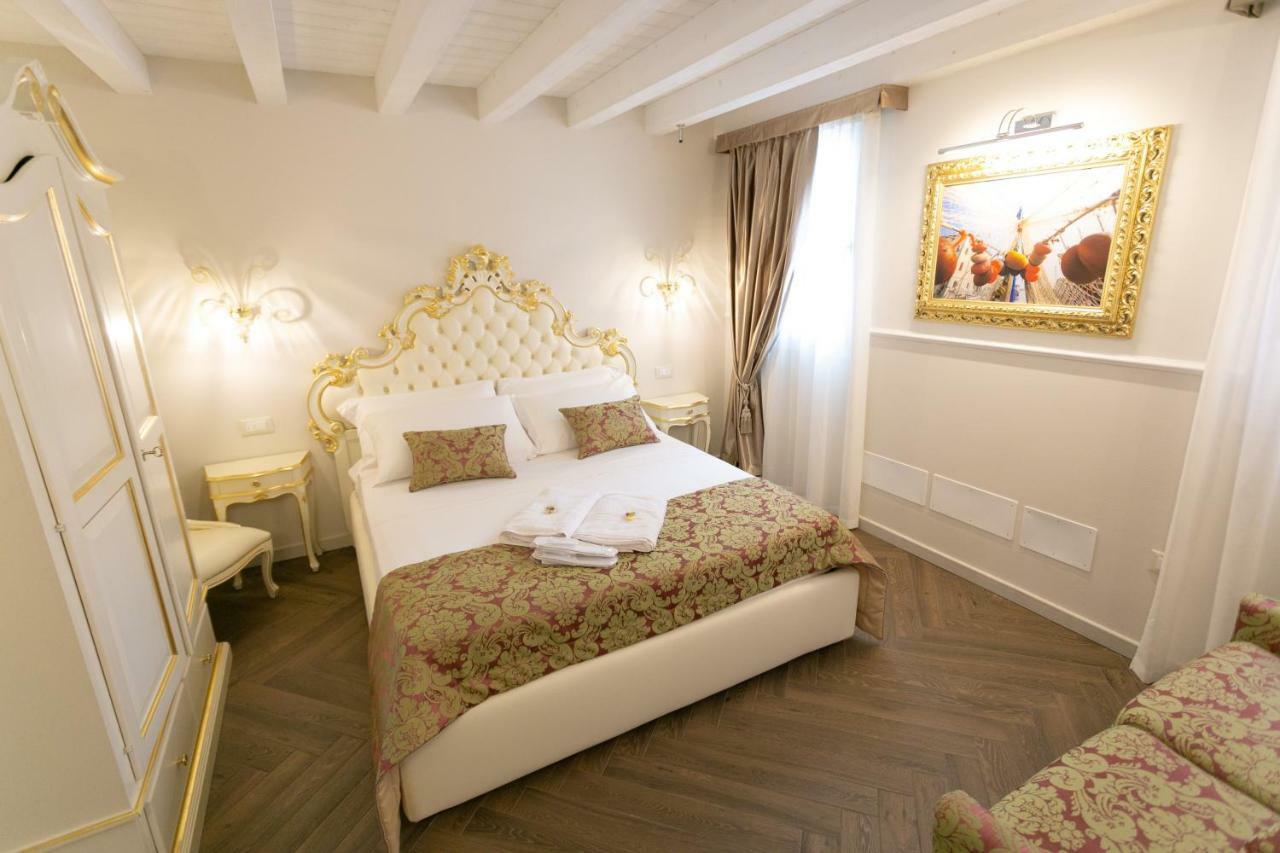 Ca' Vittoria Boutique House Apartsuite Chioggia Buitenkant foto