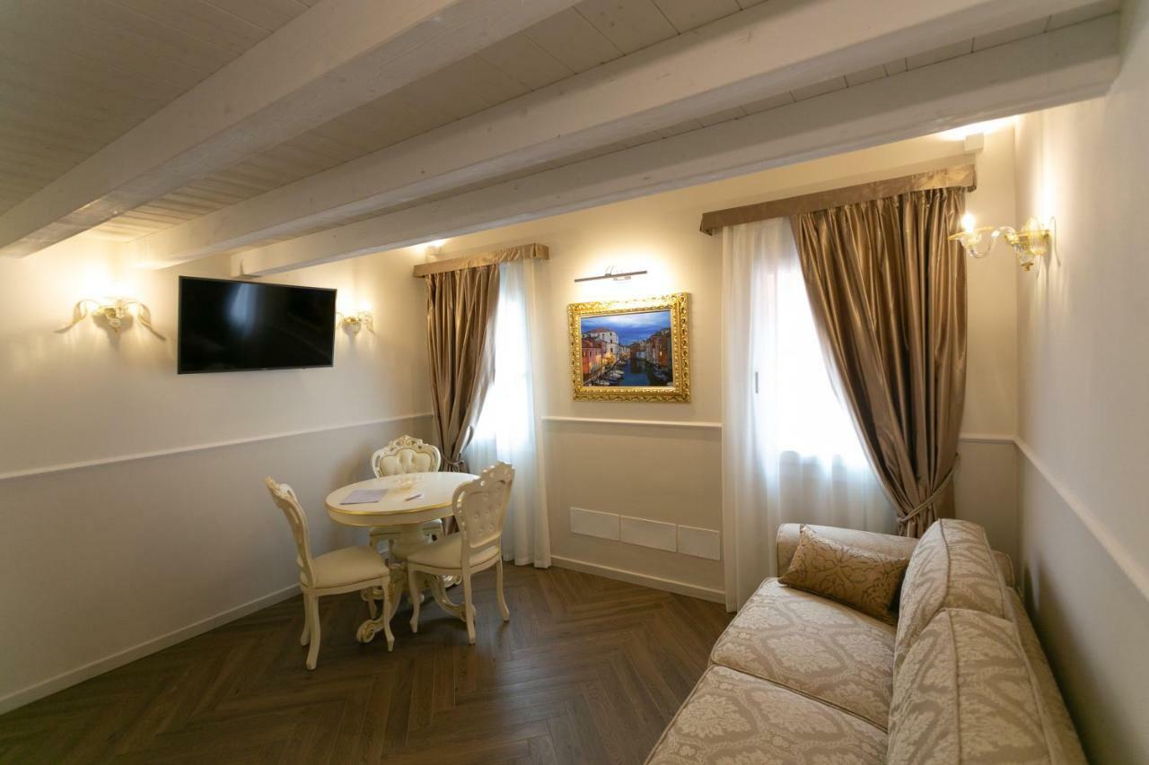 Ca' Vittoria Boutique House Apartsuite Chioggia Buitenkant foto