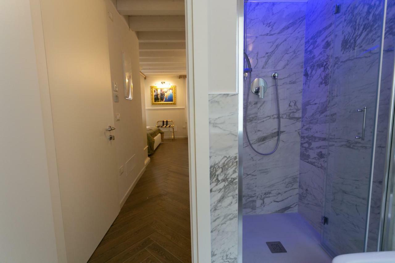 Ca' Vittoria Boutique House Apartsuite Chioggia Buitenkant foto