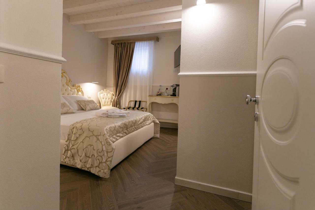 Ca' Vittoria Boutique House Apartsuite Chioggia Buitenkant foto